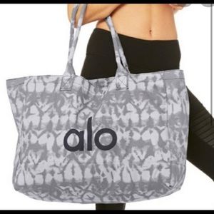 NWT Alo YOGA Tote Bag Tie Dye
